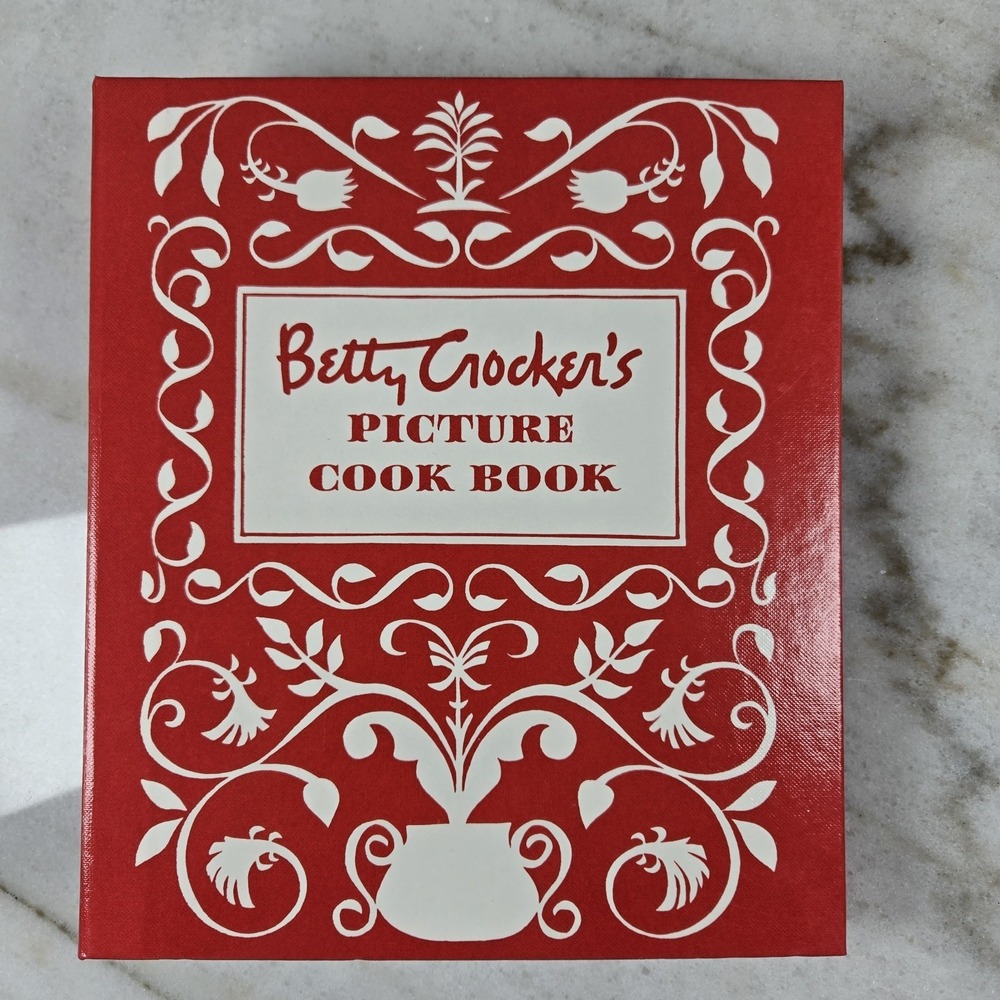 Betty Crocker's Picture Cook Book 1998 Facsimile of 1950 Edition (5 Ring Binder)
